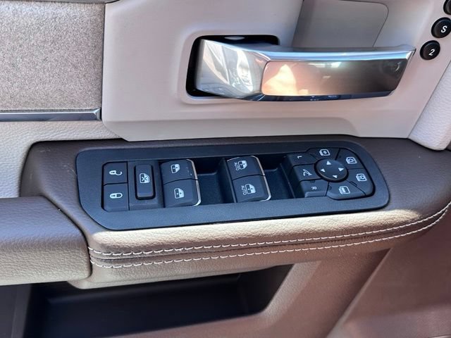 New 2026 RAM 3500 Laramie AWD/4WD image 16