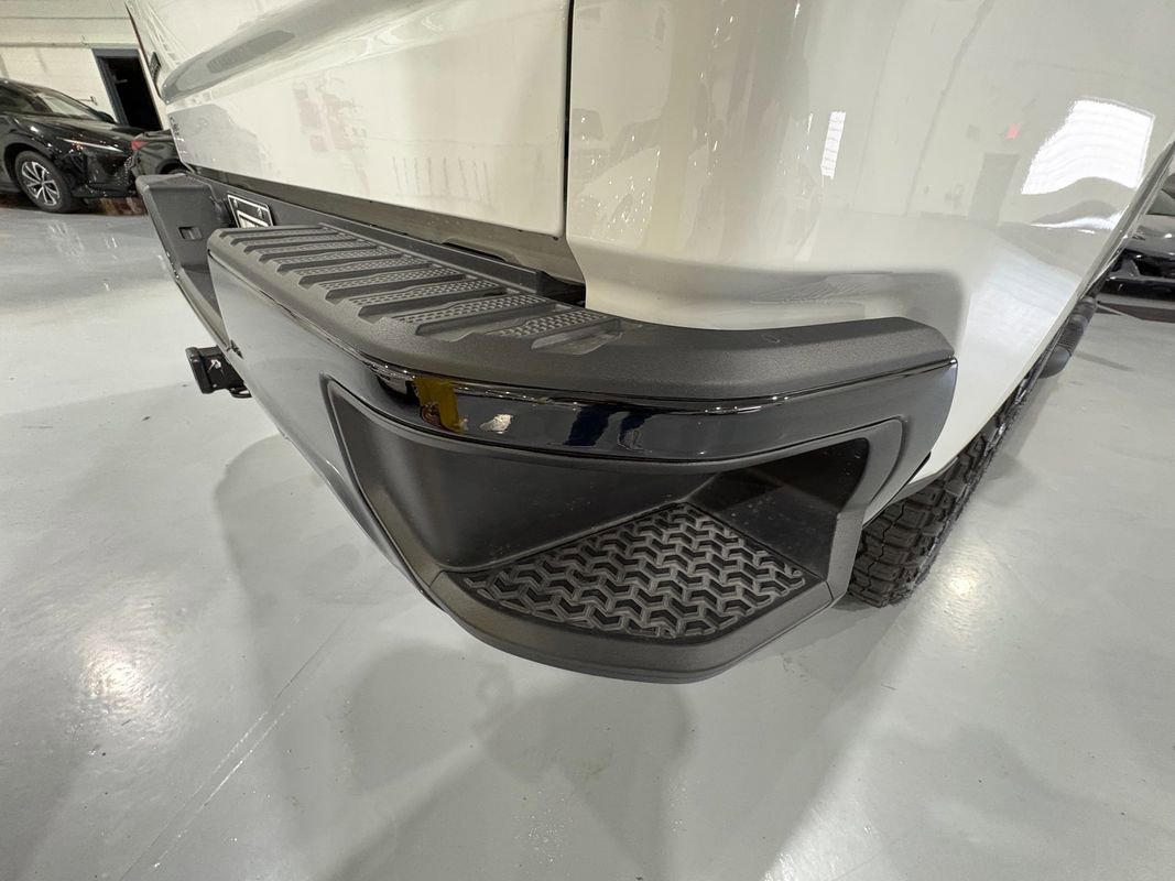 Used 2021 Chevrolet Silverado 1500 LT Trail Boss w/ Bed Protection Package image 46