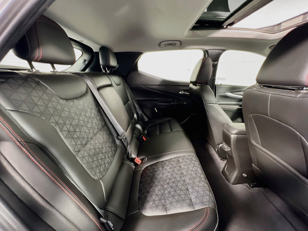 Used 2023 Chevrolet Bolt EUV Premier w/ Sun & Sound Package FWD image 27