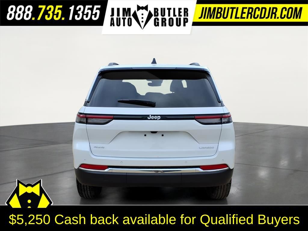 New 2025 Jeep Grand Cherokee Laredo image 6