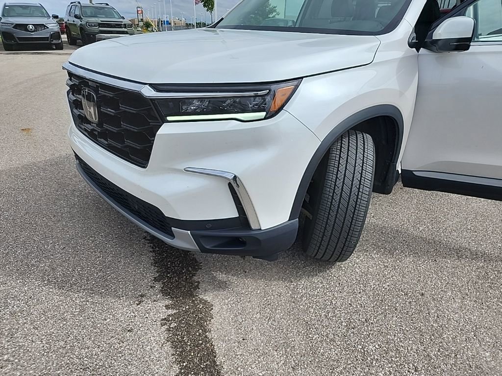 Used 2023 Honda Pilot Touring image 8