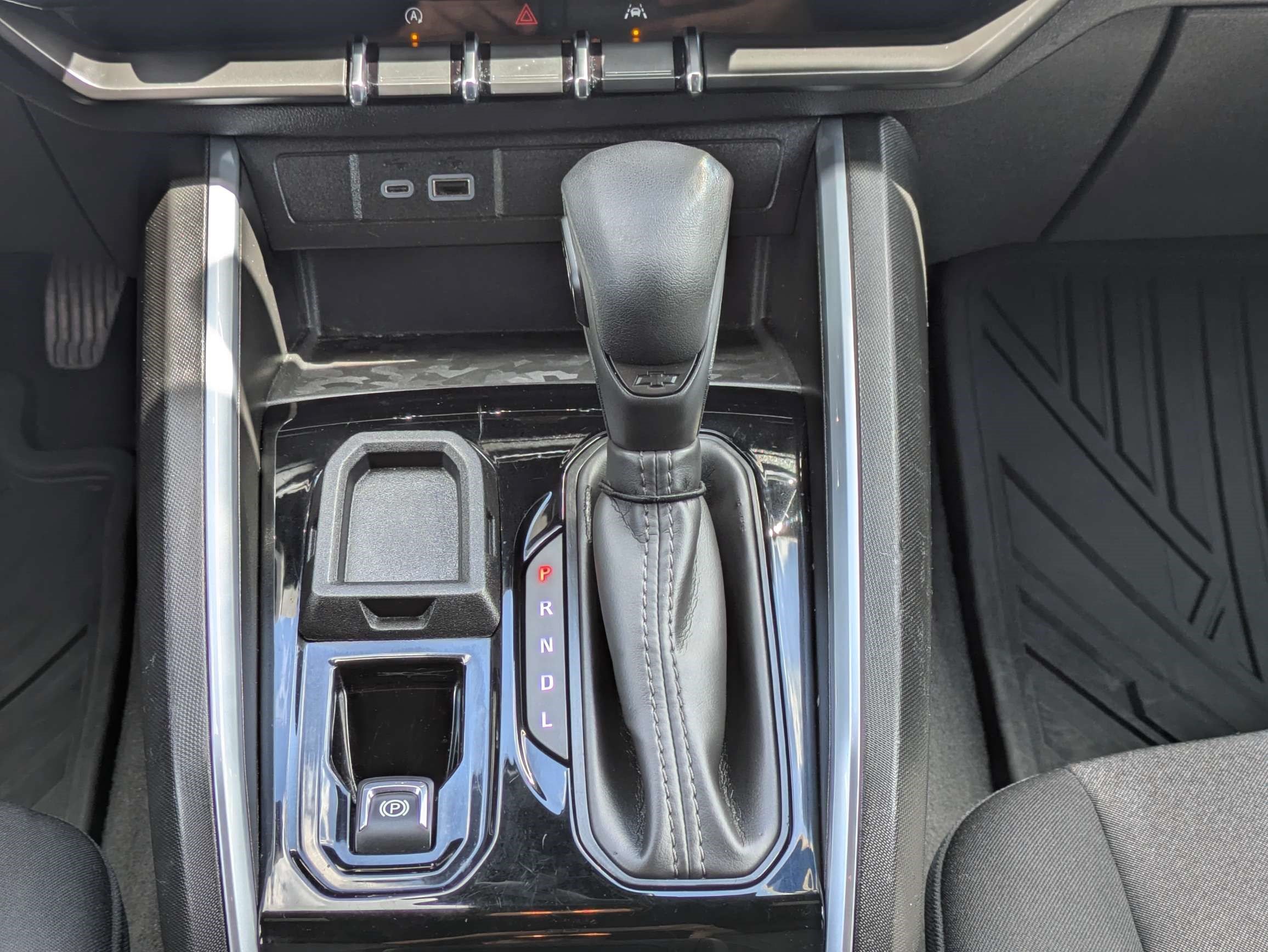 Used 2025 Chevrolet Colorado W/T RWD image 18