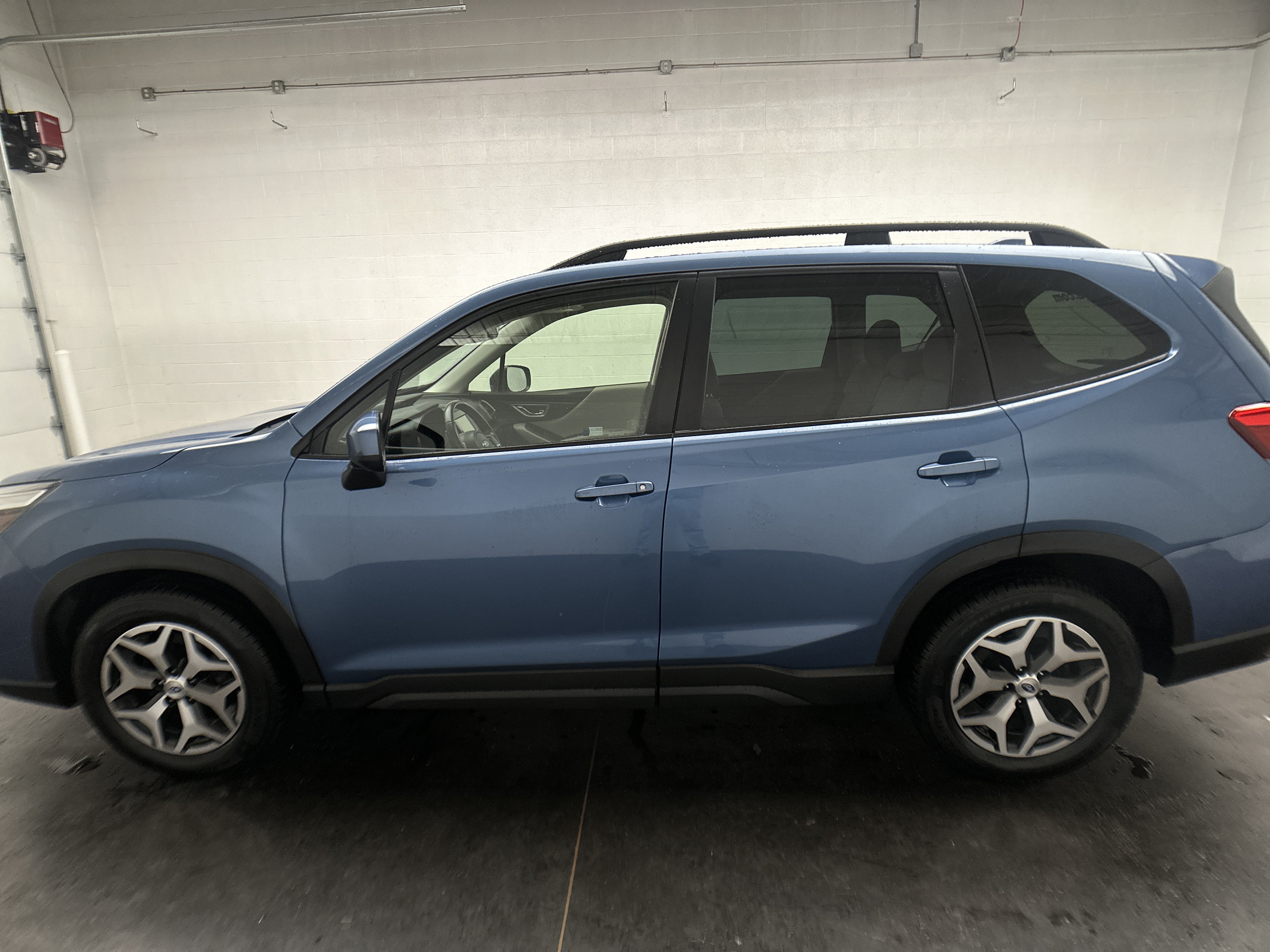 Used 2021 Subaru Forester Premium AWD/4WD image 5