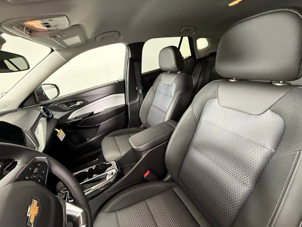 New 2026 Chevrolet Trax LT w/ Driver Confidence Package FWD image 29