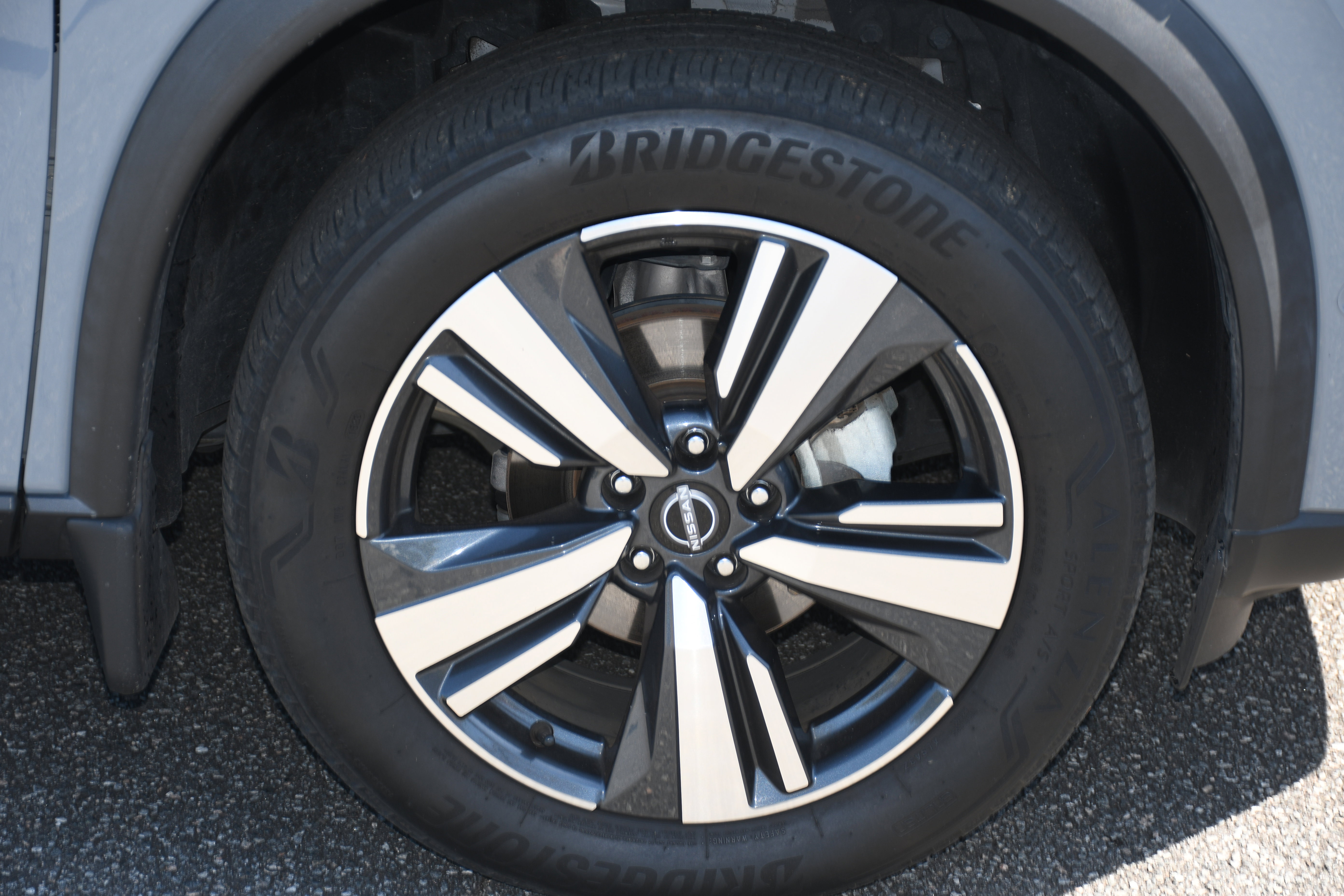 Used 2023 Nissan Rogue SL w/ SL Premium Package image 23