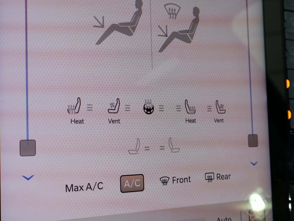 New 2026 RAM 1500 Tungsten w/ Towing Technology Group image 36