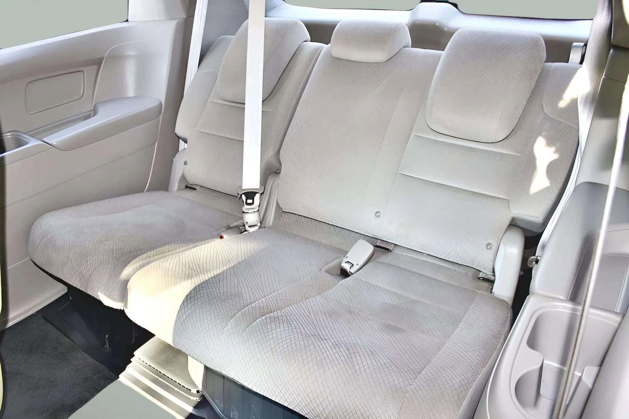 Used 2016 Honda Odyssey LX image 24