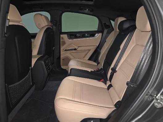 Certified 2024 Porsche Cayenne S AWD/4WD image 6