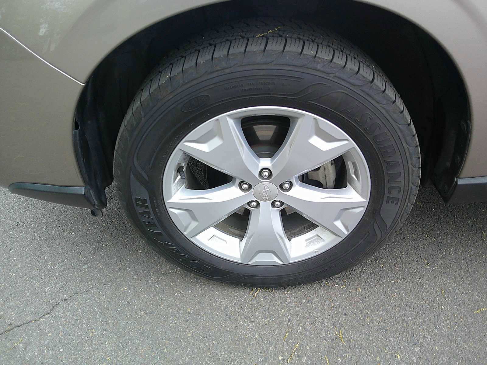 Used 2016 Subaru Forester 2.5i Premium w/ Popular Package #1 AWD/4WD image 10