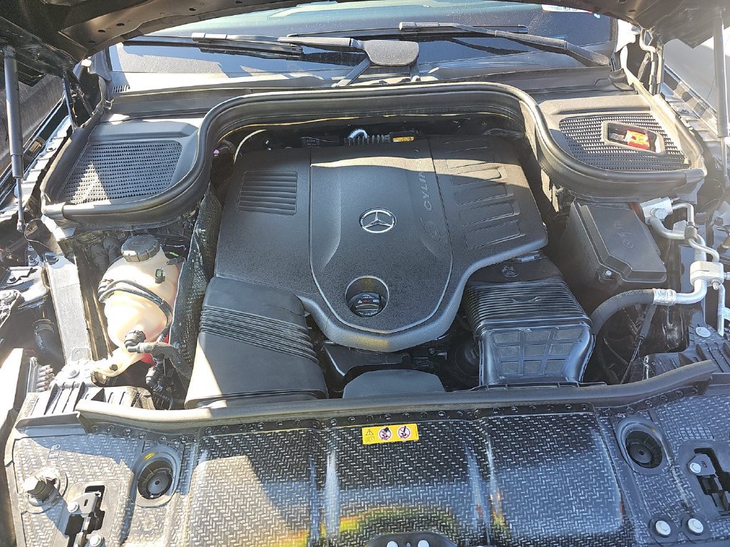 Used 2024 Mercedes-Benz GLS 450 4MATIC image 21