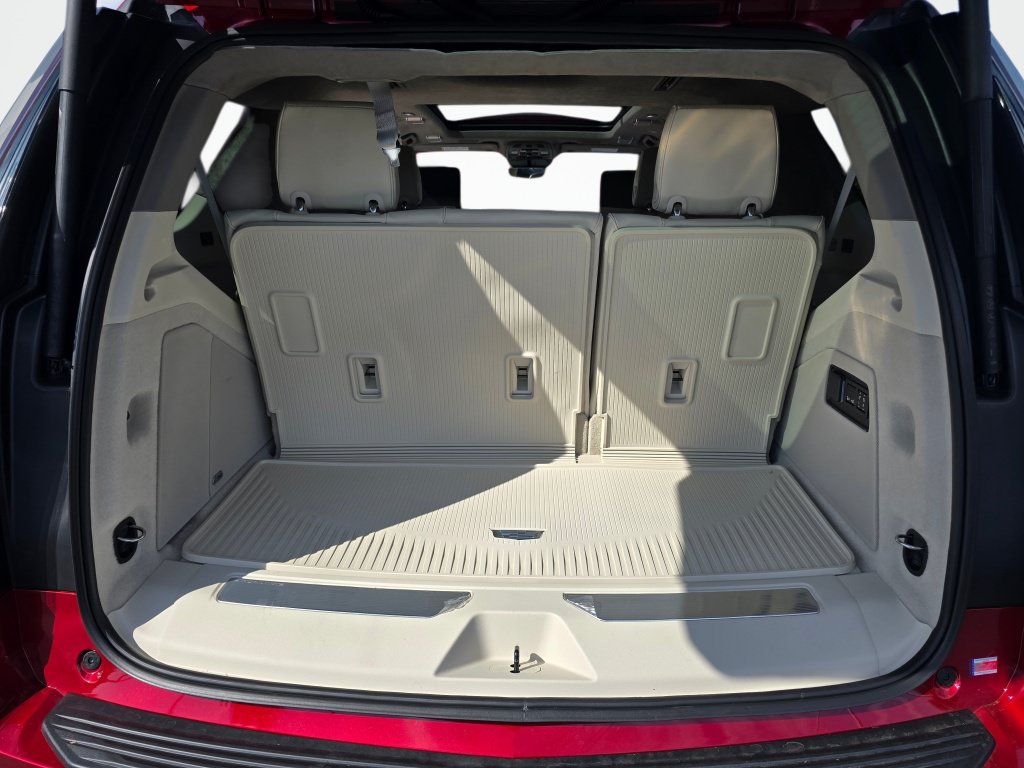 New 2026 Cadillac Escalade Platinum Luxury w/ LPO, Floor Liner Package AWD/4WD image 12