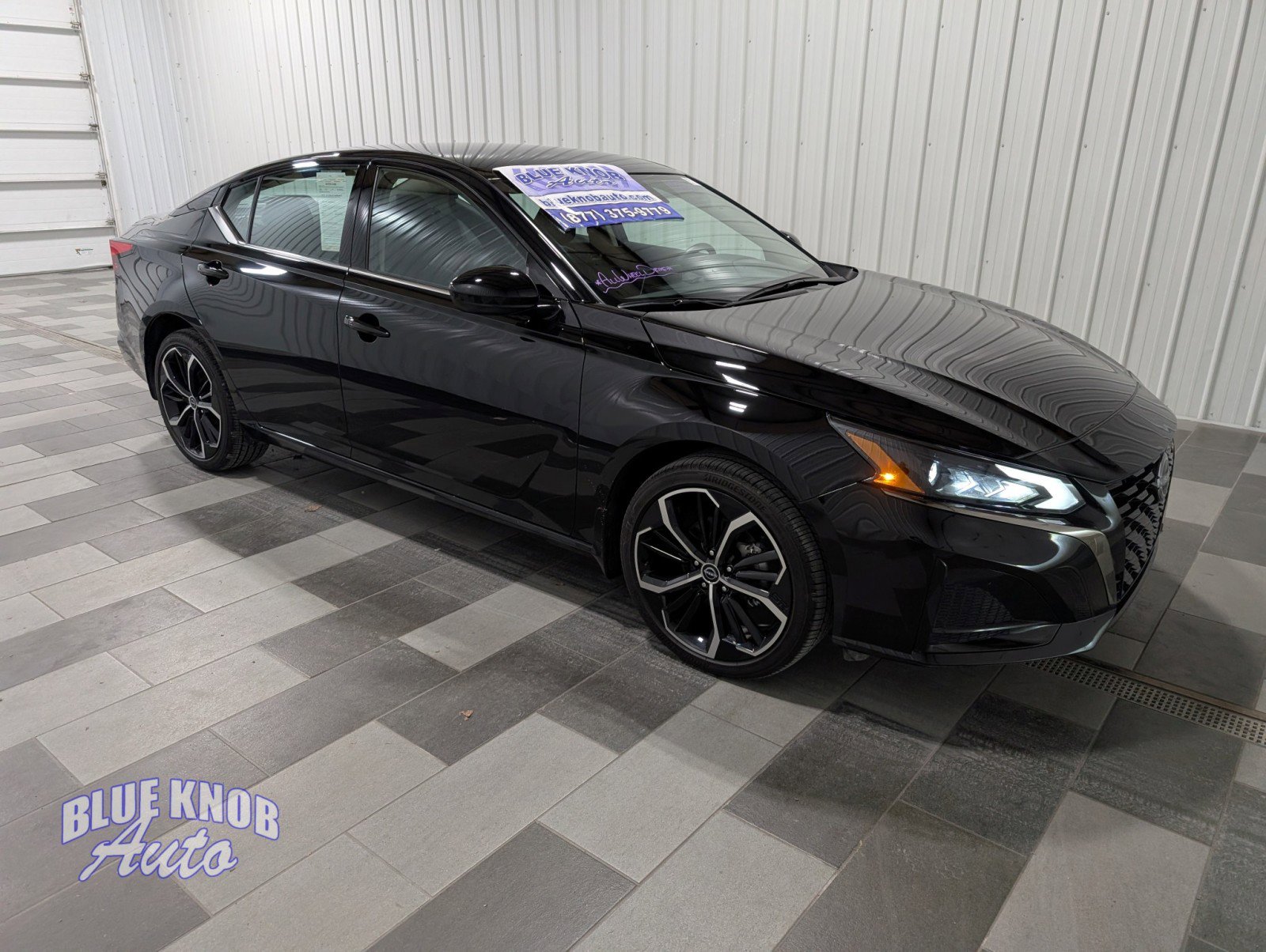 Used 2025 Nissan Altima 2.5 SR image 5