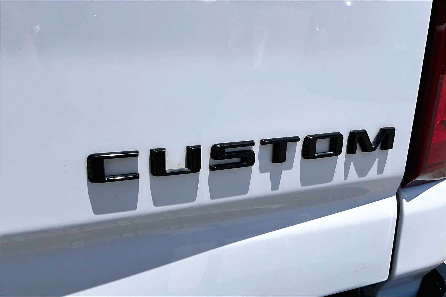 Used 2021 Chevrolet Silverado 2500 Custom w/ Custom Value Package AWD/4WD image 10