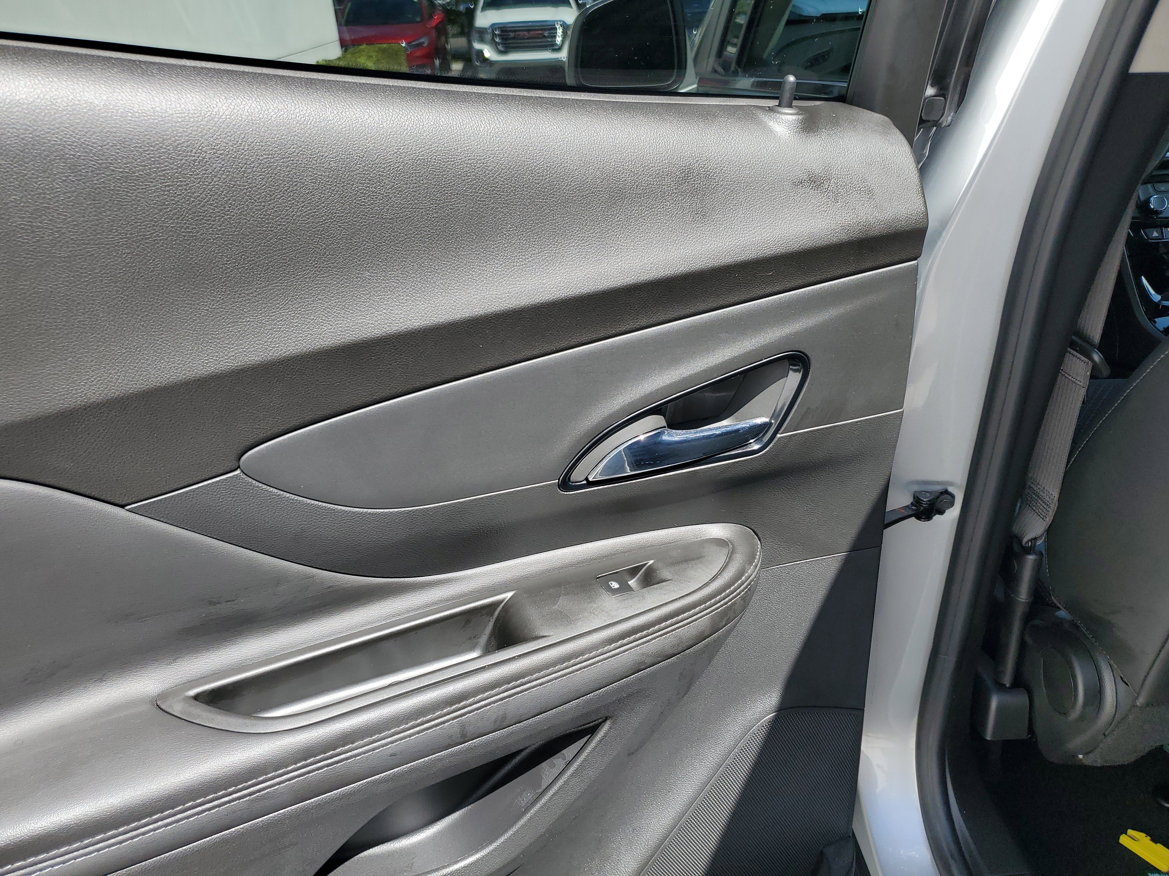 Used 2022 Buick Encore Preferred w/ Safety Package image 11