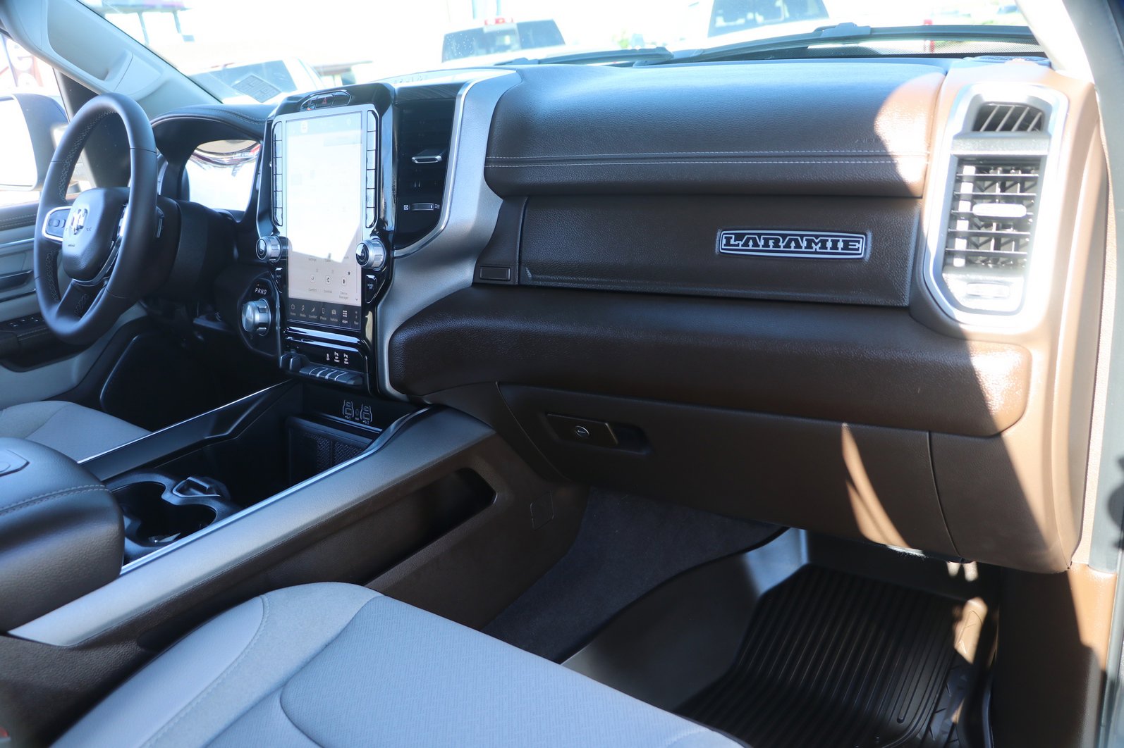 Used 2026 RAM 1500 Laramie w/ Laramie Southwest Edition image 34