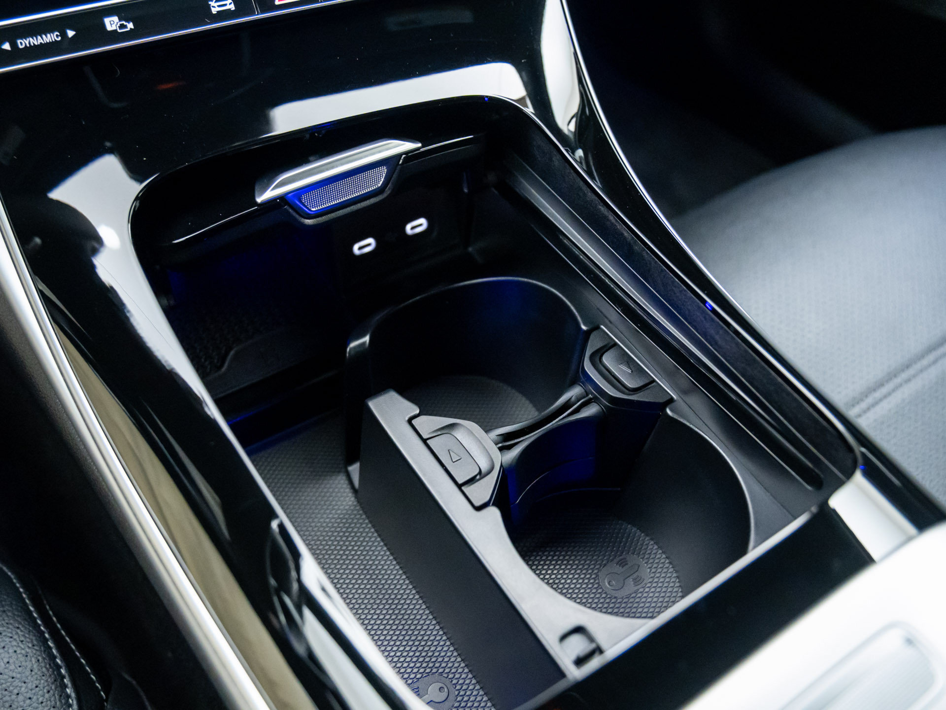 New 2026 Mercedes-Benz C 300 4MATIC Sedan image 18