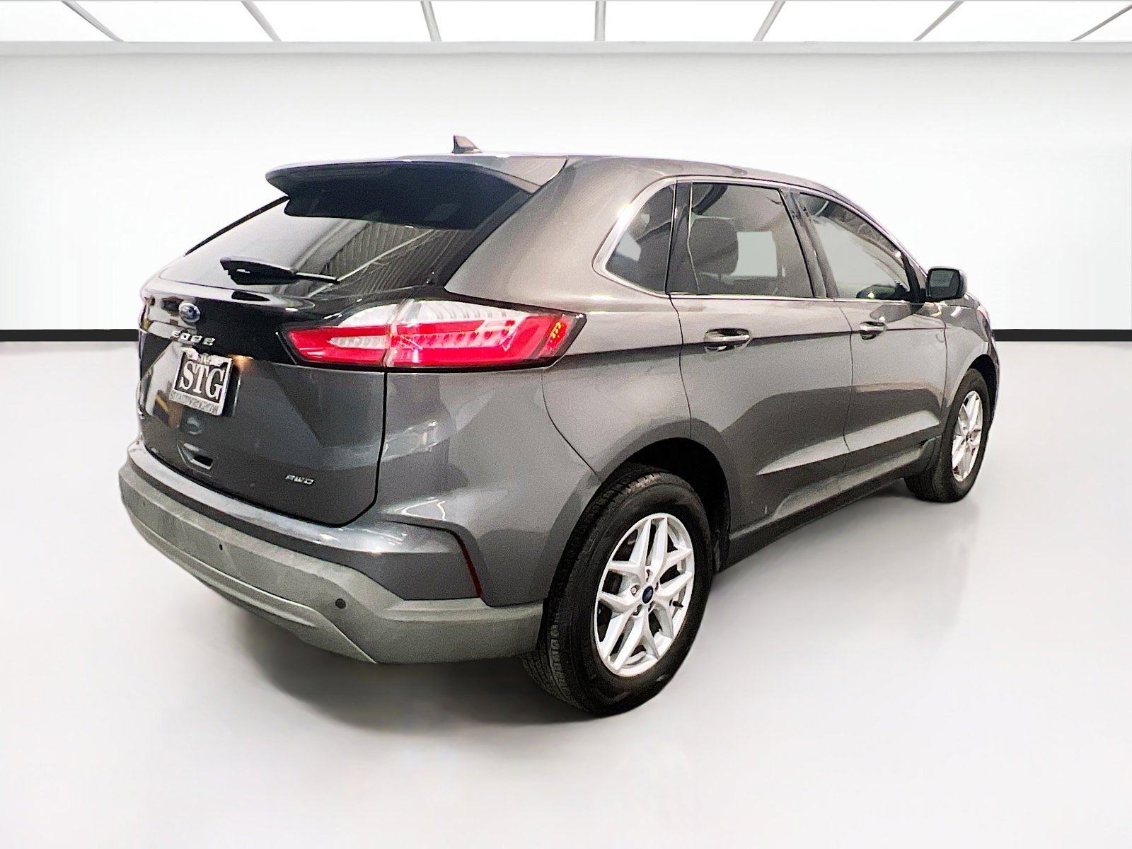 Used 2022 Ford Edge SEL image 4