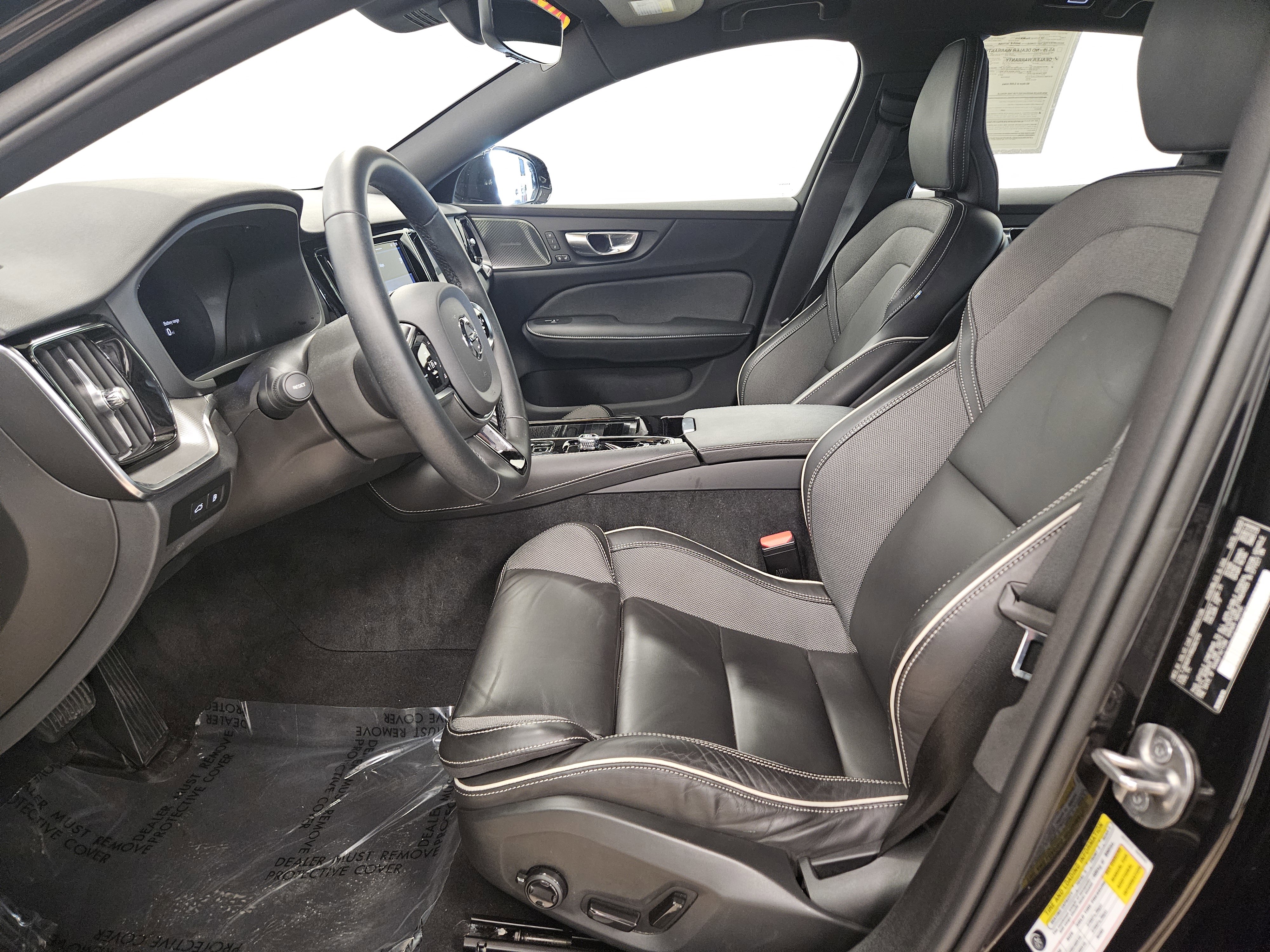 Used 2024 Volvo S60 T8 Plus w/ Climate Package image 8