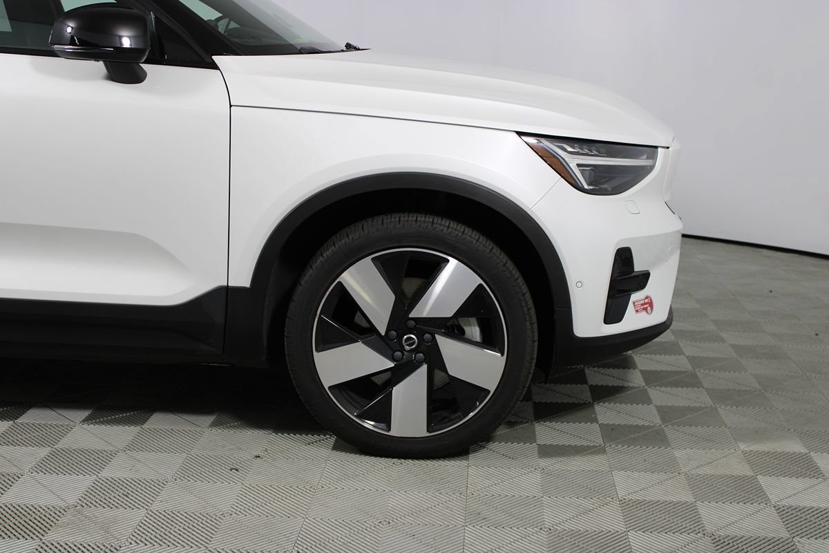 Used 2023 Volvo XC40 Recharge Ultimate AWD/4WD image 8