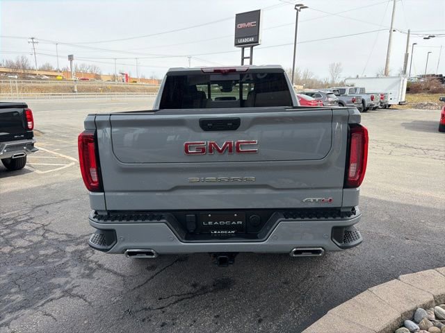 Used 2024 GMC Sierra 1500 AT4 w/ Technology Package AWD/4WD image 4