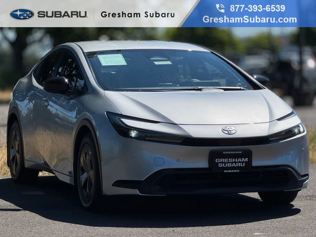 Used 2025 Toyota Prius LE AWD/4WD video 1