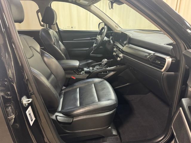 Used 2025 Kia Telluride S image 40