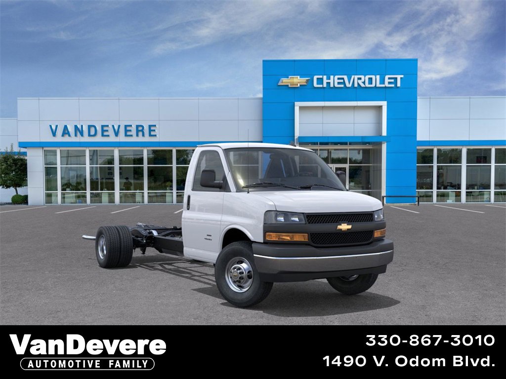 New 2025 Chevrolet Express 3500 w/ Power Convenience Package