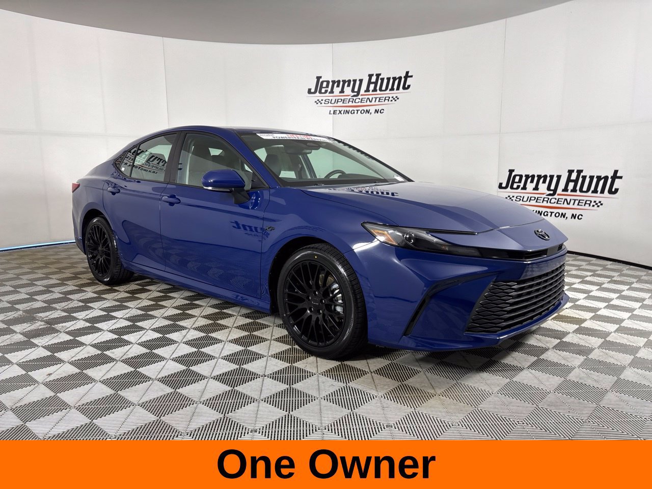 Used 2026 Toyota Camry LE FWD image 4