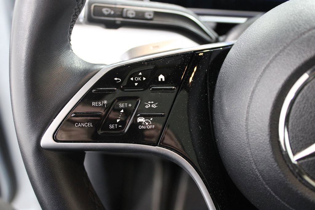 Used 2025 Mercedes-Benz GLS 450 4MATIC image 22