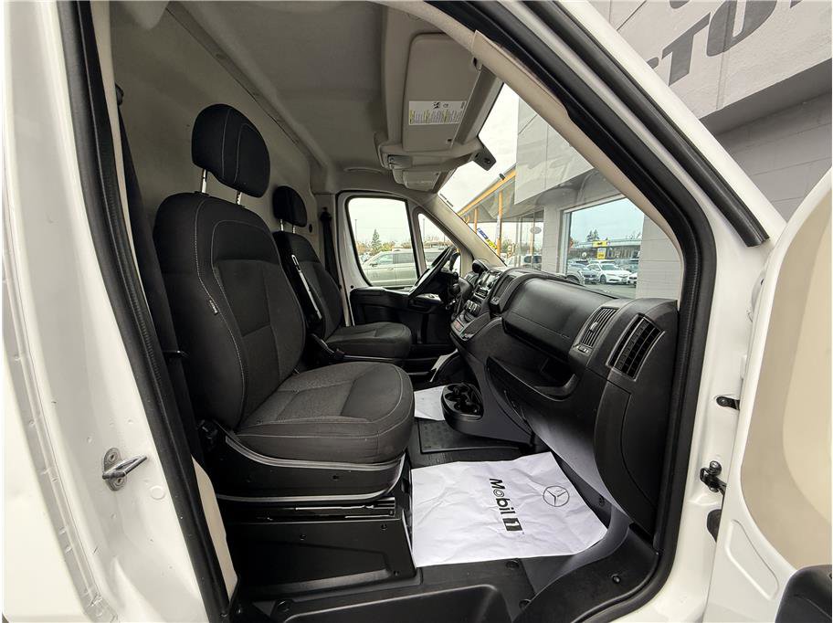 Used 2015 RAM ProMaster 2500 w/ Interior Convenience Group image 12