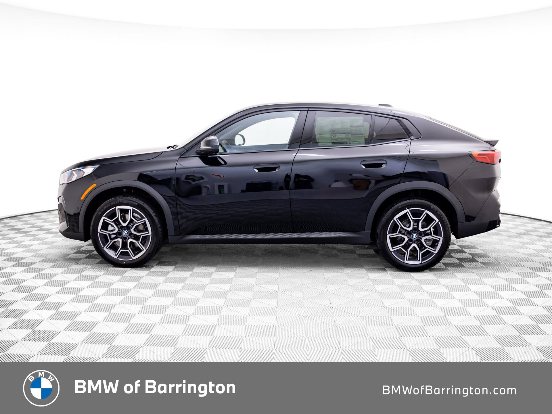 New 2027 BMW X2 xDrive28i w/ Technology Package AWD/4WD image 2