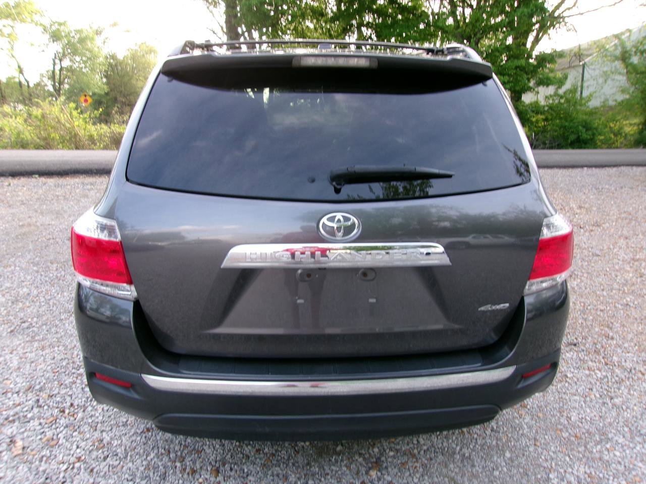 Used 2011 Toyota Highlander SE w/ Tow Pkg AWD/4WD image 20