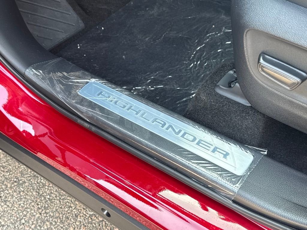 New 2026 Toyota Highlander Limited image 21