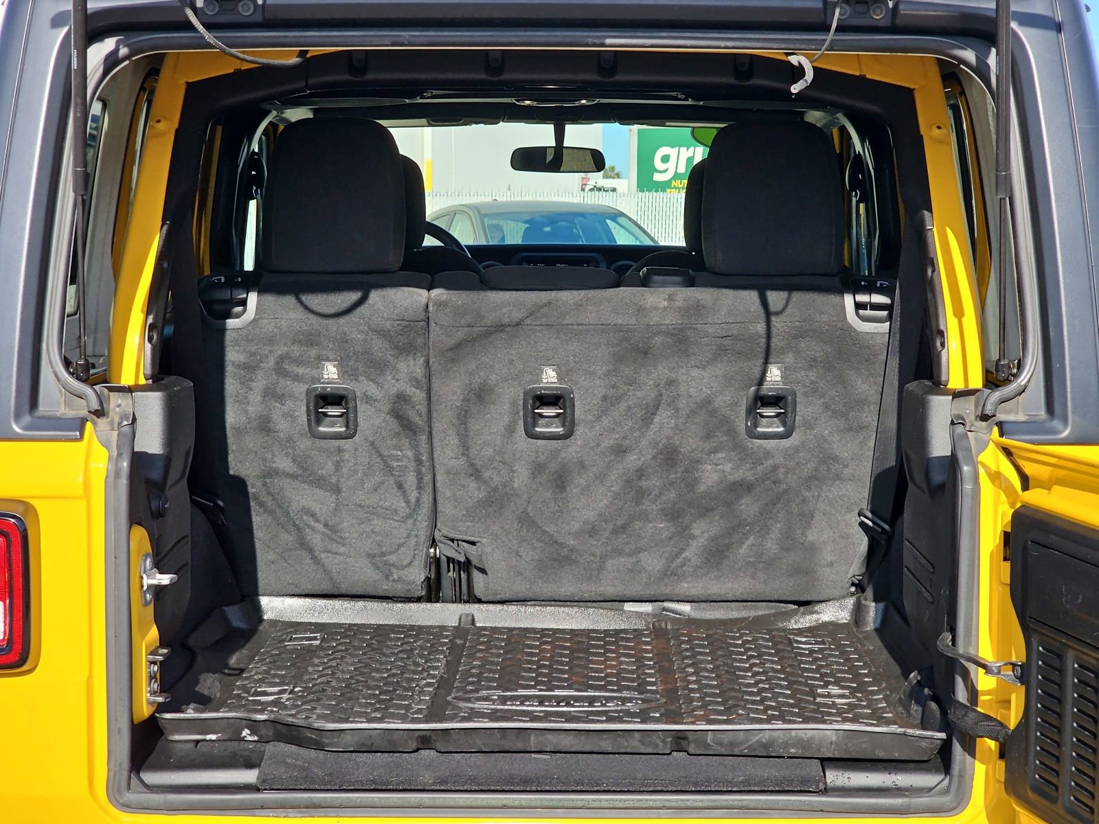 Used 2020 Jeep Wrangler Unlimited Sport image 12