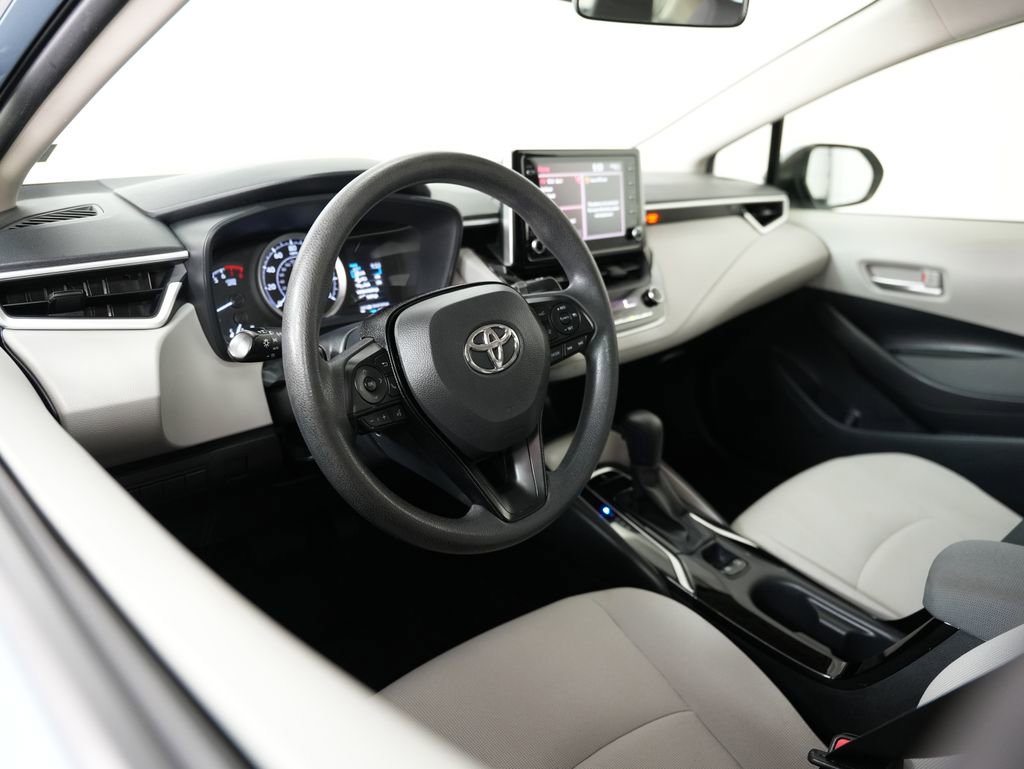 Used 2020 Toyota Corolla LE image 6