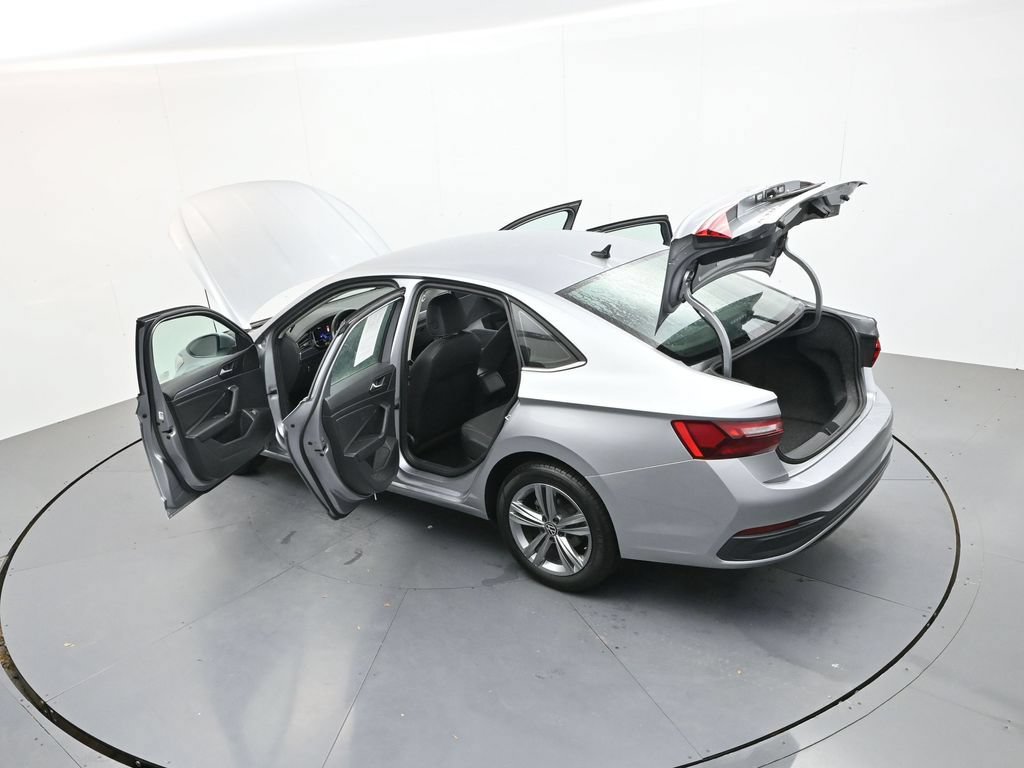 Used 2024 Volkswagen Jetta SE FWD image 44