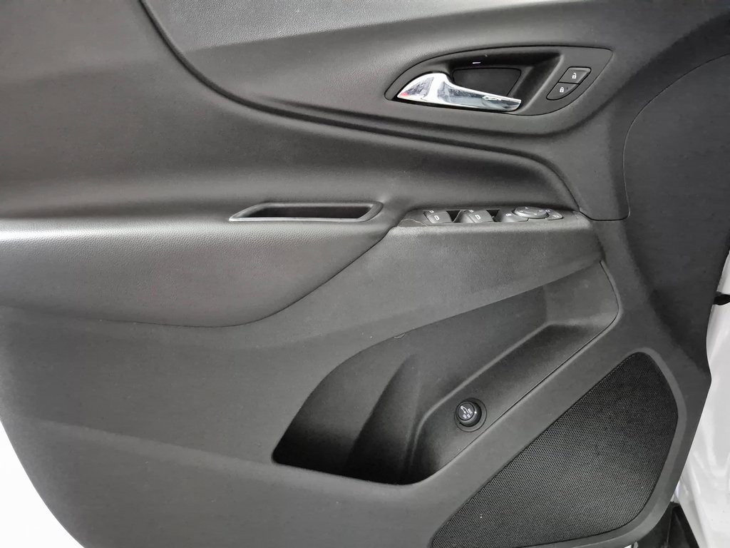 Used 2019 Chevrolet Equinox LT w/ Sun & Navigation Package image 13