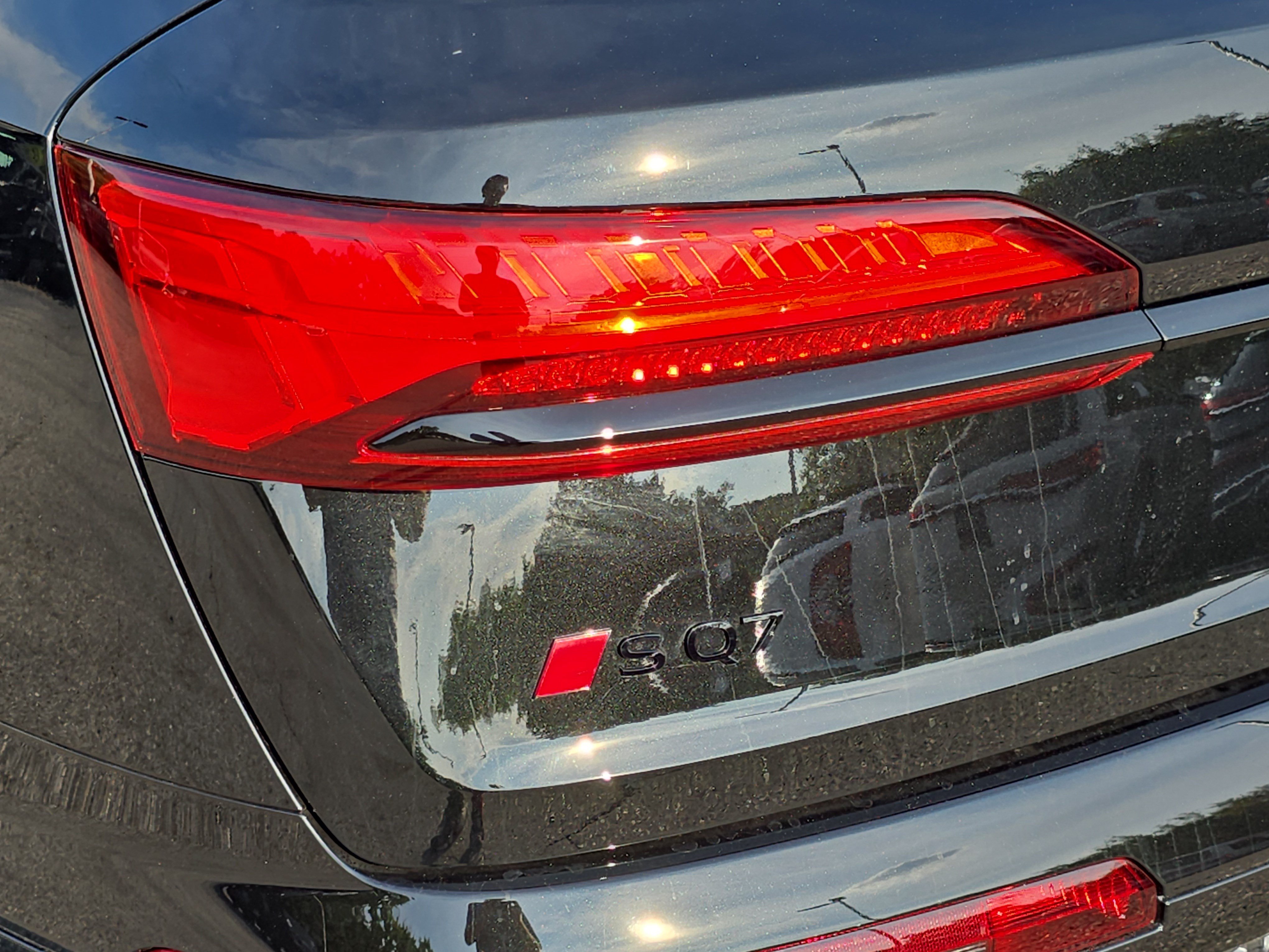 New 2026 Audi SQ7 Premium Plus AWD/4WD image 37