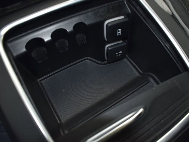 Used 2023 Chrysler Pacifica Limited image 27