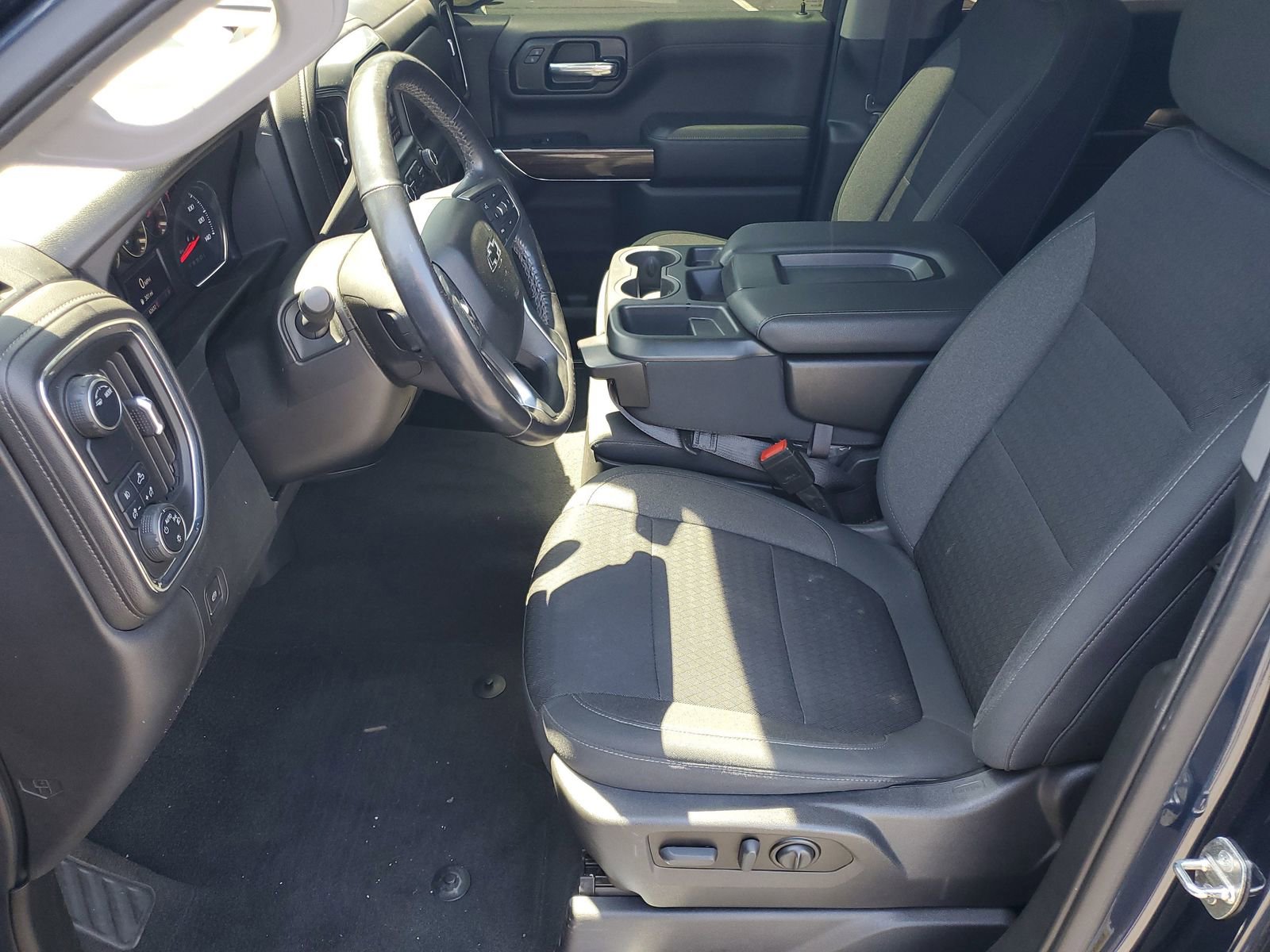 Used 2021 Chevrolet Silverado 1500 RST w/ LPO, Blackout Package image 5