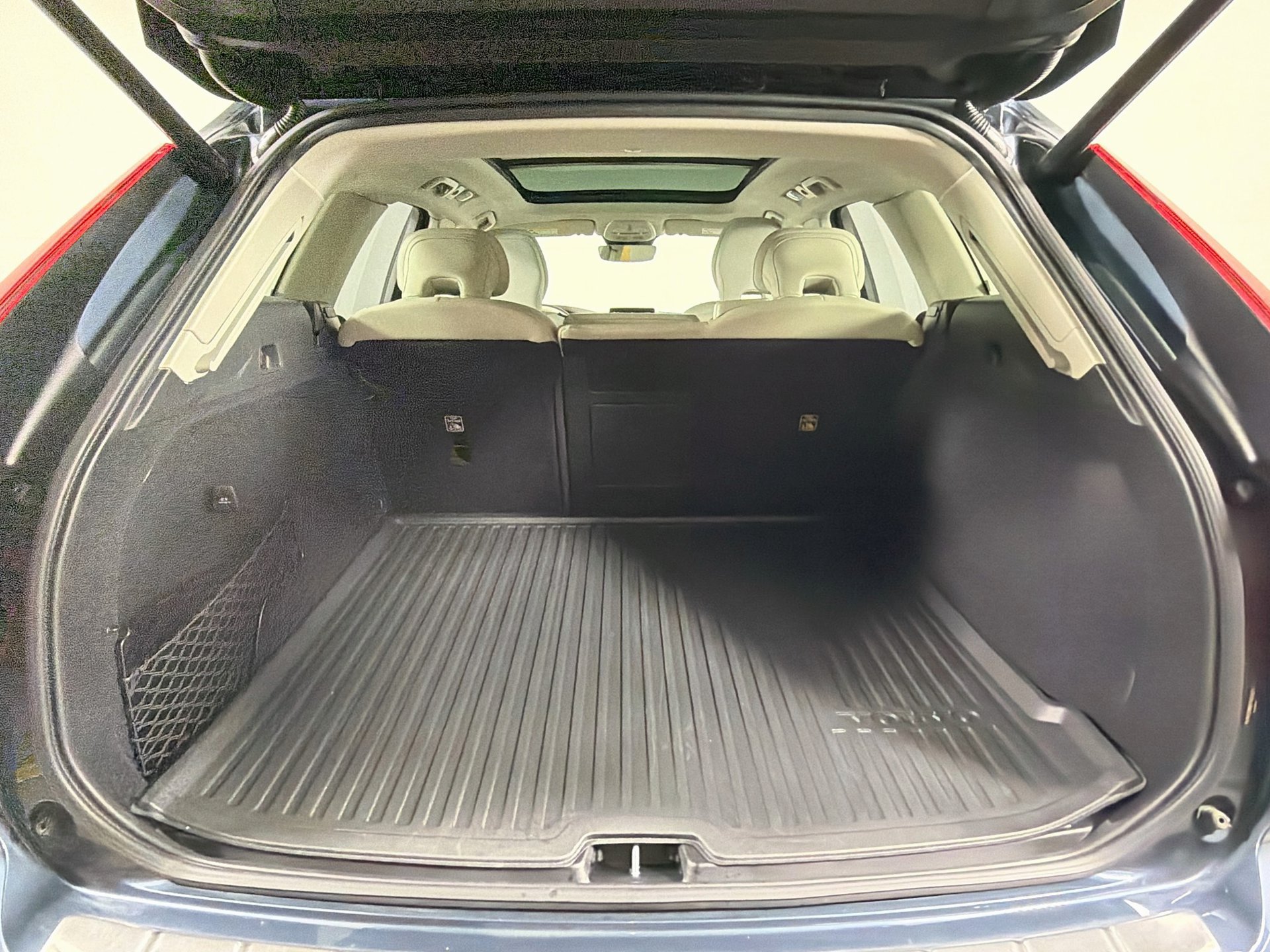 Certified 2026 Volvo XC60 B5 Ultra AWD/4WD image 28