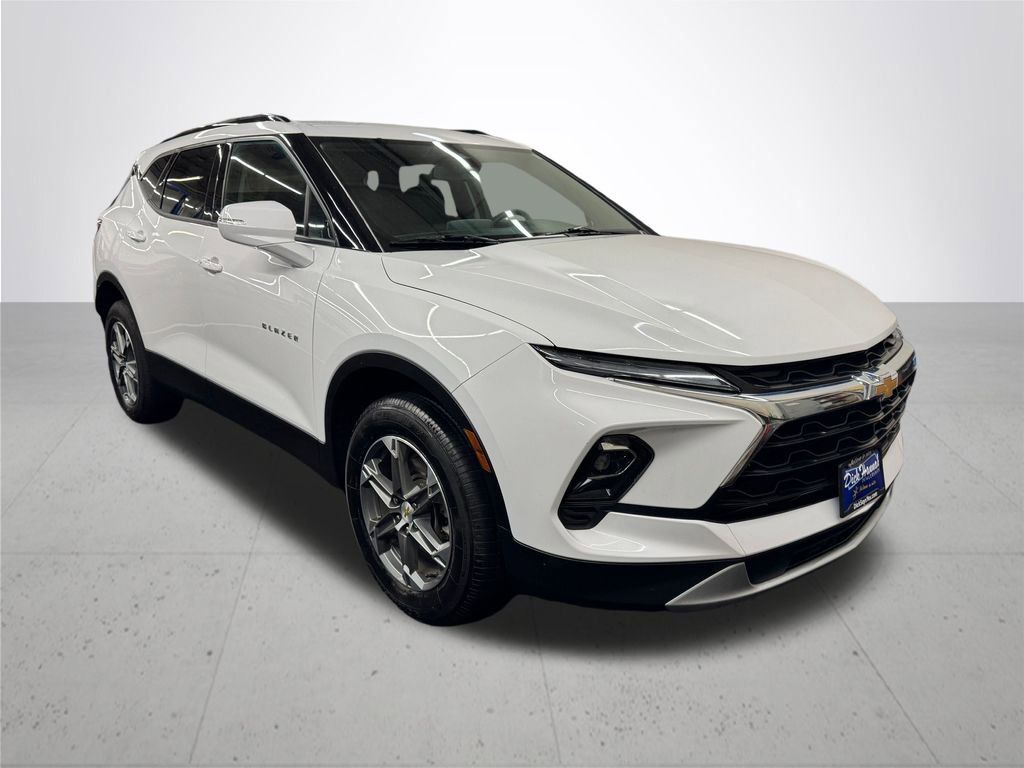 Used 2024 Chevrolet Blazer LT image 9
