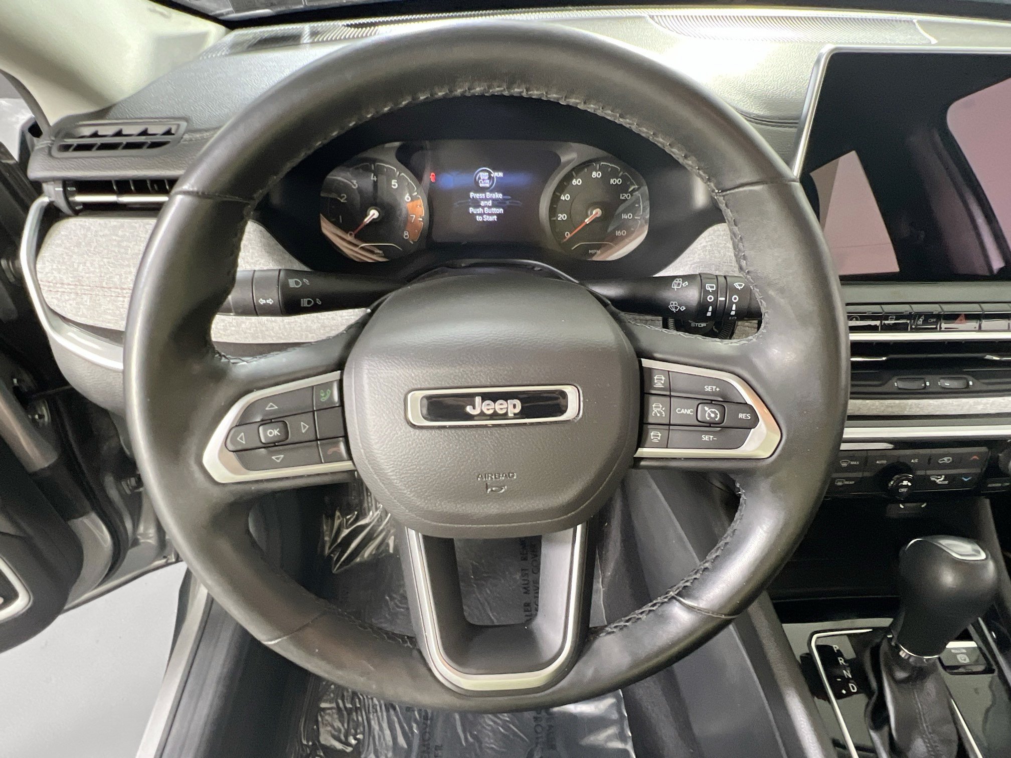 Used 2022 Jeep Compass Latitude w/ Sun and Sound Group AWD/4WD image 11