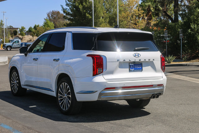 Certified 2023 Hyundai Palisade Calligraphy FWD image 8