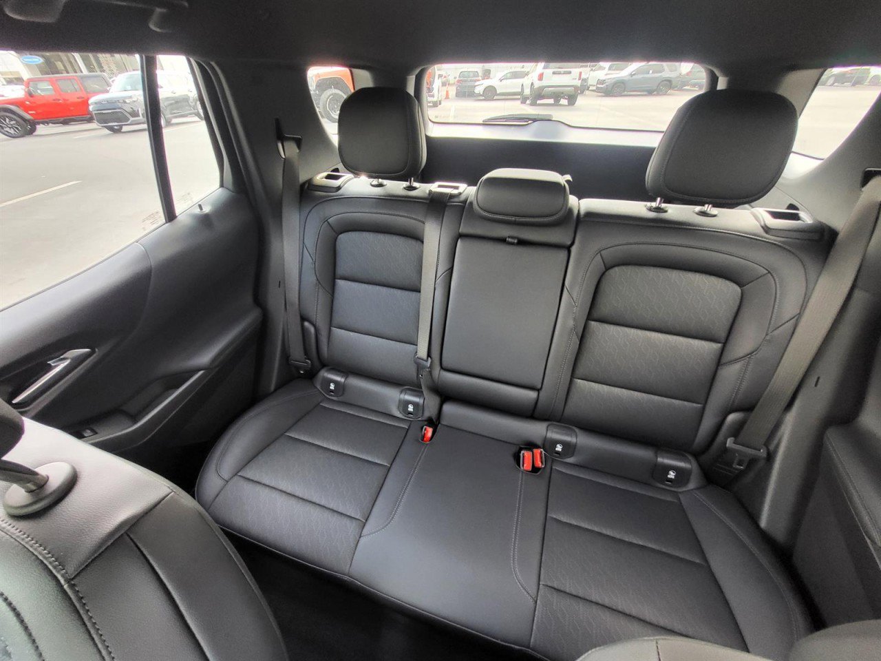 Used 2025 Chevrolet Equinox LT w/ Convenience Package II image 13