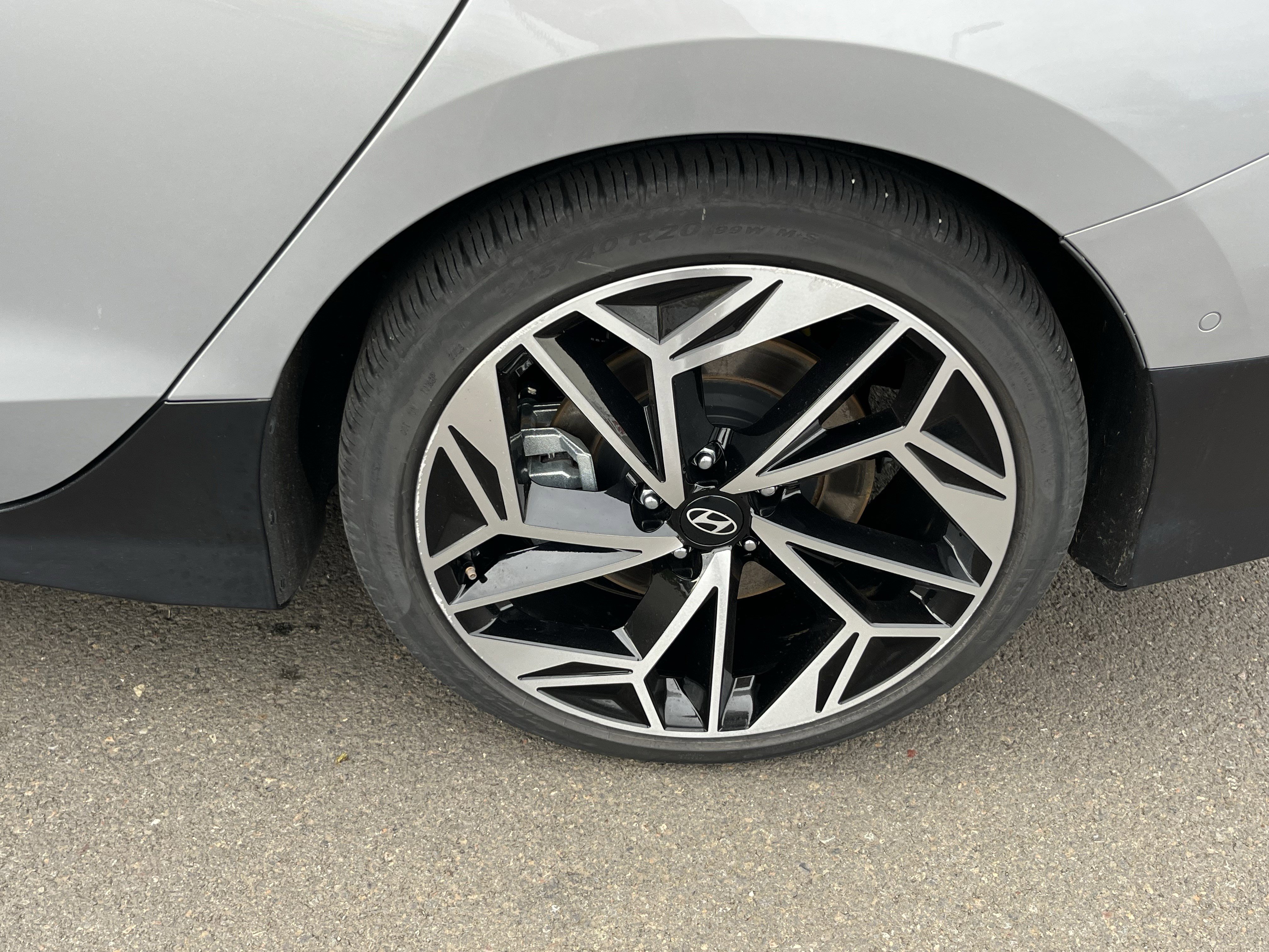 Used 2024 Hyundai Ioniq 6 Limited image 25