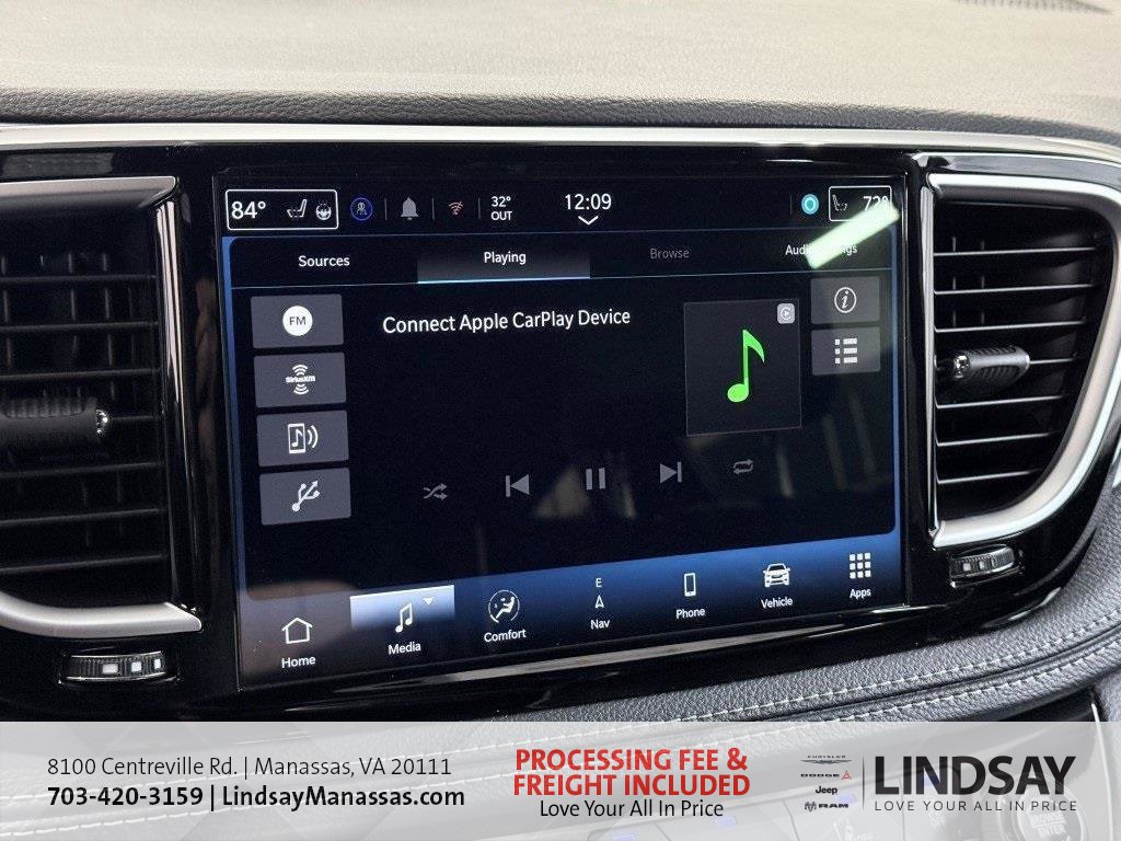 New 2026 Chrysler Pacifica Limited w/ S Appearance Package AWD/4WD image 27