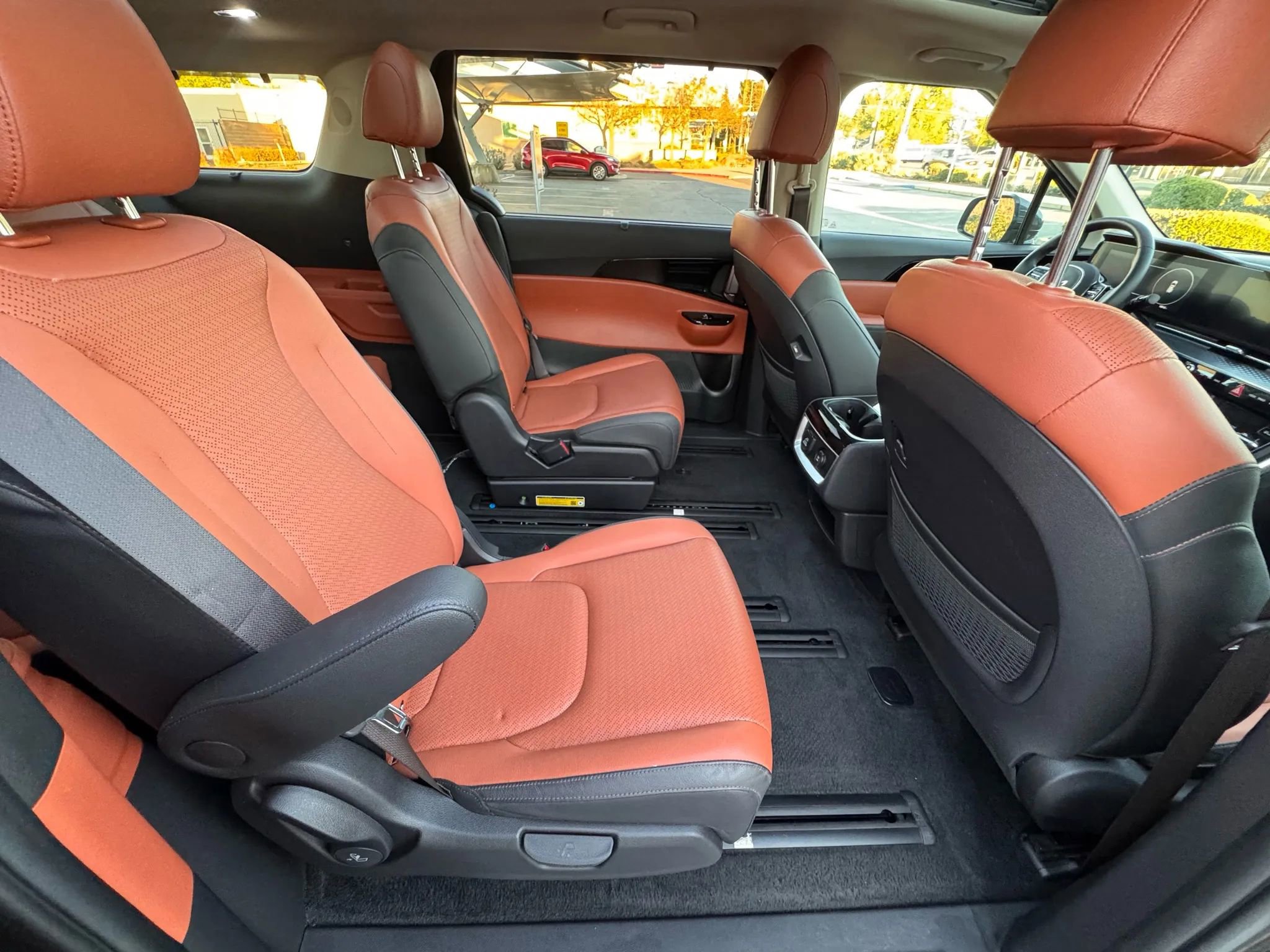 Used 2024 Kia Carnival SX Prestige image 15