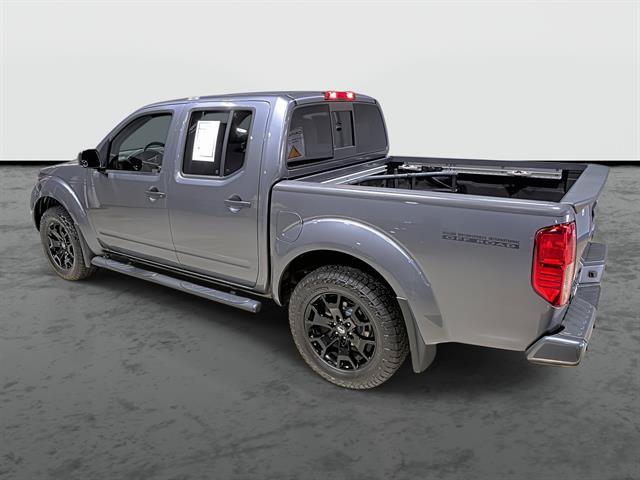 Used 2020 Nissan Frontier SV w/ Midnight Edition Floor Mats AWD/4WD image 2