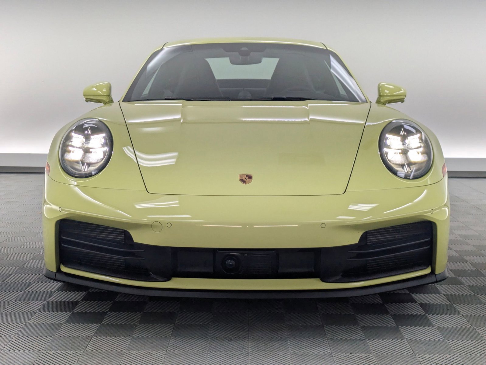 Certified 2025 Porsche 911 Carrera RWD image 6